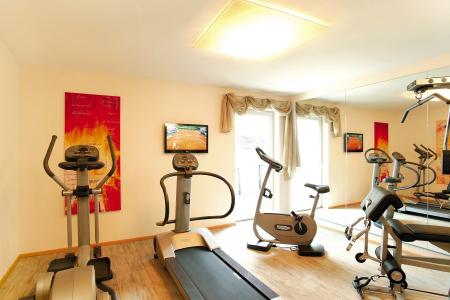 Fitnessraum im Apartmenthaus in Tirol Alpenperle Fitnessraum im Apartmenthaus in Tirol Alpenperle