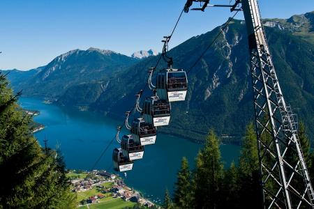 Achensee-Blick auf Pertisau: Karwendel-Bergbahn Achensee-Blick auf Pertisau: Karwendel-Bergbahn